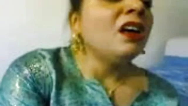 نوجوانوں میں سے ایک لڑکی 18 سال کی فیلم سکسی پسر با دختر عمر کے آخر میں ہوٹل