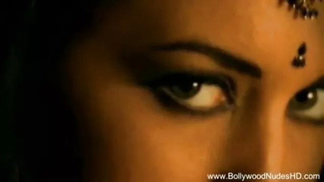 خواتین busty کا پیچھا کرنے کی ایک ٹوپی اس آدمی کے سمندر میں سکس با زن کیر دار