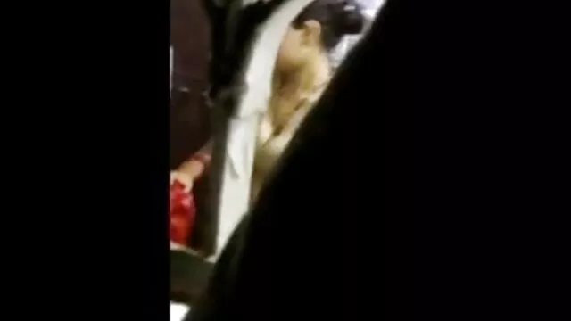کھیل ایک خوبصورت نوجوان سنہرے بالوں سکس با معلم فیلم والی اس کی بلی کے ساتھ باتھ روم میں