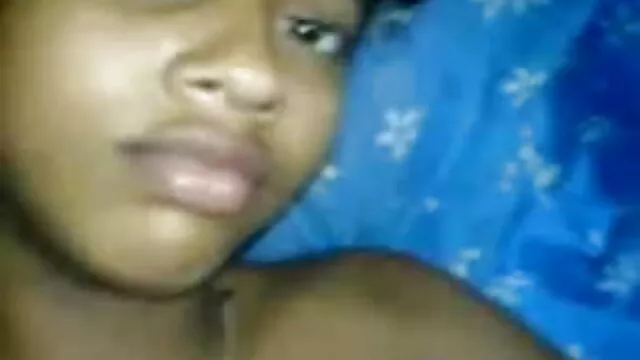 کالی مرچ یوکرائن سکس پسر همجنس باز میں ننگے چلنا ایک شاپنگ مال