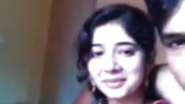 مالک کے کاٹیج میں تعمیر وکٹوریہ ہے کی طرف فیلم سکسی کم سن ها سے الجھن میں دو کارکنوں