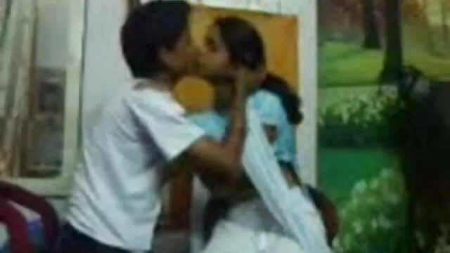 اںگلیوں خوبصورتی سرخ بالوں دانلود فیلم سکسی جنسی والی