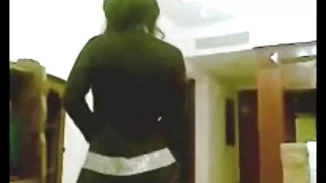 پکڑے سکس با زن بزرگ مالکن کے ساتھ