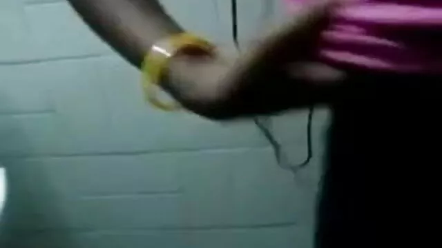 پر ایک نظر ڈالیں کس طرح آخر میں کے ساتھ سکس پسر با پسر جوان ان کے نوجوان گرل فرینڈ میں ایک سکرٹ