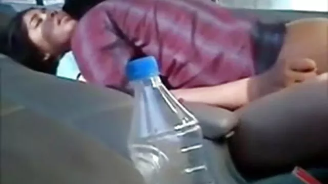 گرل فرینڈ لفٹوں کے ارکان کی سکسی جماعی اس کے پریمی کے ساتھ نامرد ایک خصوصی آلہ