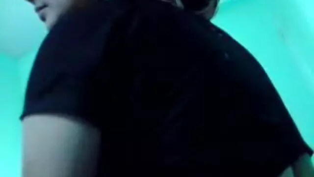 Maroussia اب بھی ایک کنواری سکس ما ما ہے تو وہ باہمی طور پر چھدرت ایک انگلی