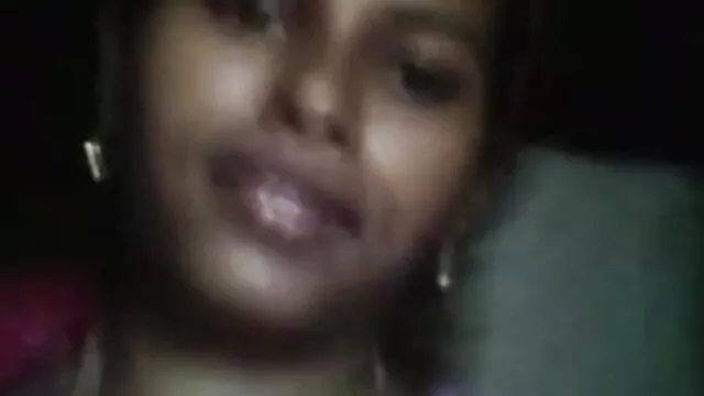 کارکنوں کے سکس پسر با پسر نوجوان ہوٹل روس کے جانے کے کمرے کو صاف