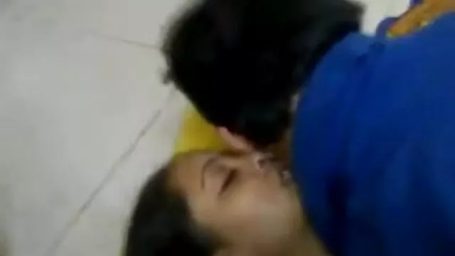 جنسی روسی طالب سکس با زنان سینه بزرگ علموں کے کیبن میں