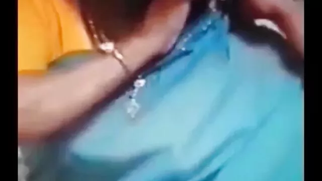 چھوٹا سا جنسی موسم گرما سکس دو زن بایک مرد کے محبت کرنے والوں کے روسی