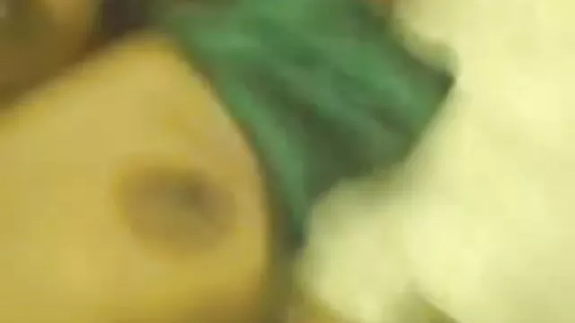 جنسی تعلق کے ساتھ سکس زن پیش شوهر ان کی حاملہ بیوی بستر میں ہے کہ squeaks