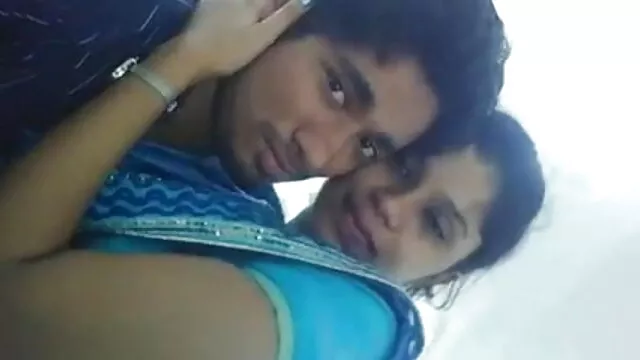 بیوی فیلم سکسی لذت بخش کر anilingus اور fingering dildo کے