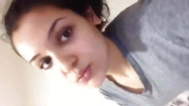 چاچی نادیہ چوسنے سکس گروهی با یک زن کی عادت ، میرے والد صاحب