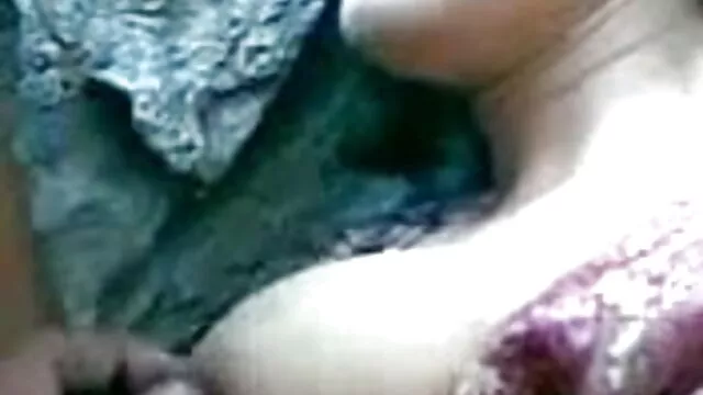 مال انگلیوں کی پہلی سکس با عروسک های جنسی