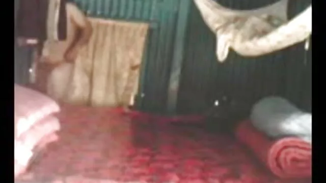 پارٹی کے پول کی طرف سکس زن در مقابل شوهر سے ، لڑکیوں کی جگہ لے لے کمینے