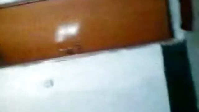 وہ جانتے ہیں کہ ایک آدمی بند سکس با زن 60 ساله کر لیتا ہے یہ سب