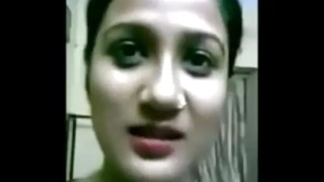 روسی آدمی نے اپنی بیوی کے کانال سکس جنسی منہ میں