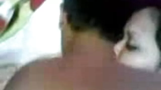 نوجوان ناتجربہ کار کرنے سکس از کون با درد کی کوشش کرتا ہے جبکہ کھڑے