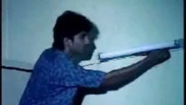 جبکہ تل کام کرتا ہے ، مجھے تم سکس دوجنسه با هم سے جنگ