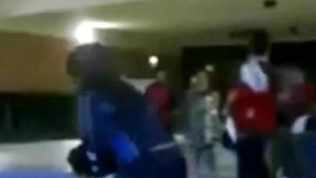 گدا ڈاؤن لوڈ فیلم سکس مرد به مرد ، اتارنا